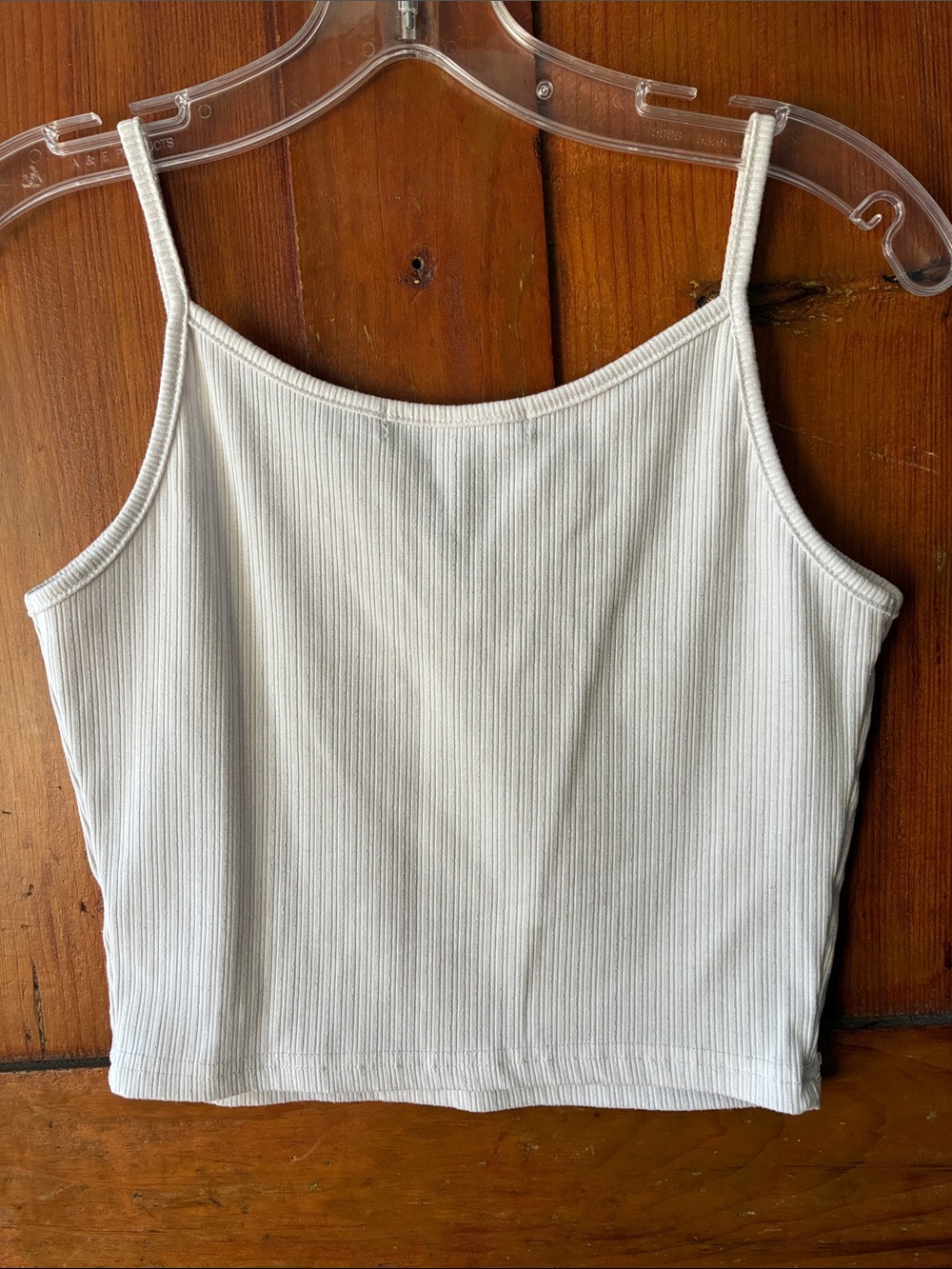 Cropped Basic White Tank - Picture 3 of 4